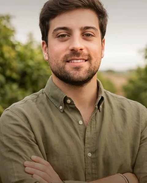 Pablo Moreno — Sales, Exquisite Fruits